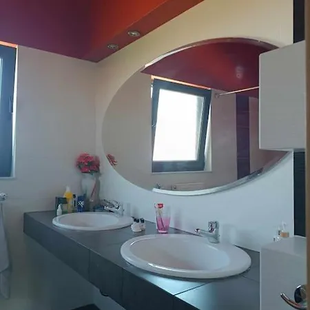 Appartamento Newly Built In Kampani